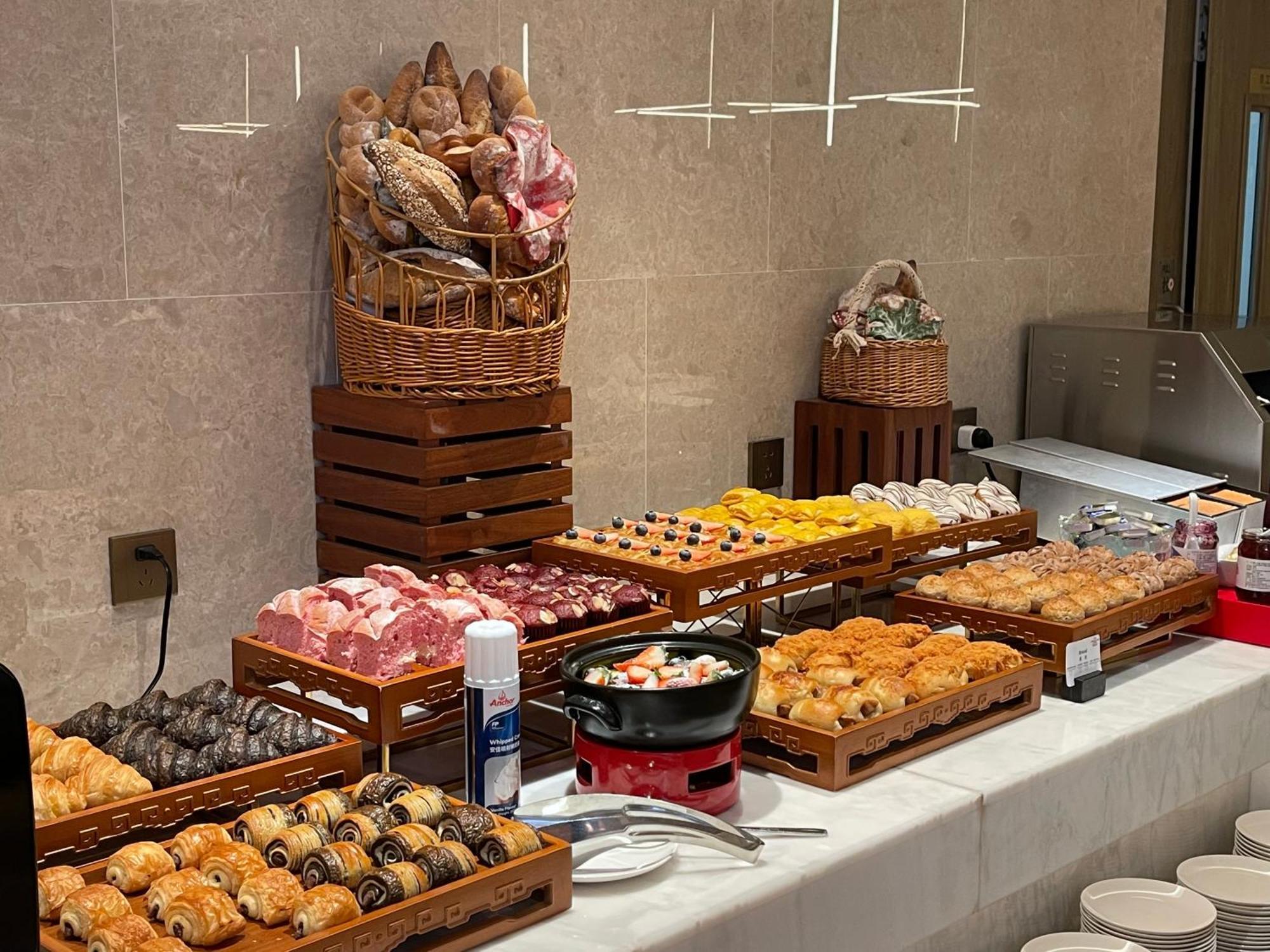 Crowne Plaza Hangzhou Linping By Ihg Esterno foto